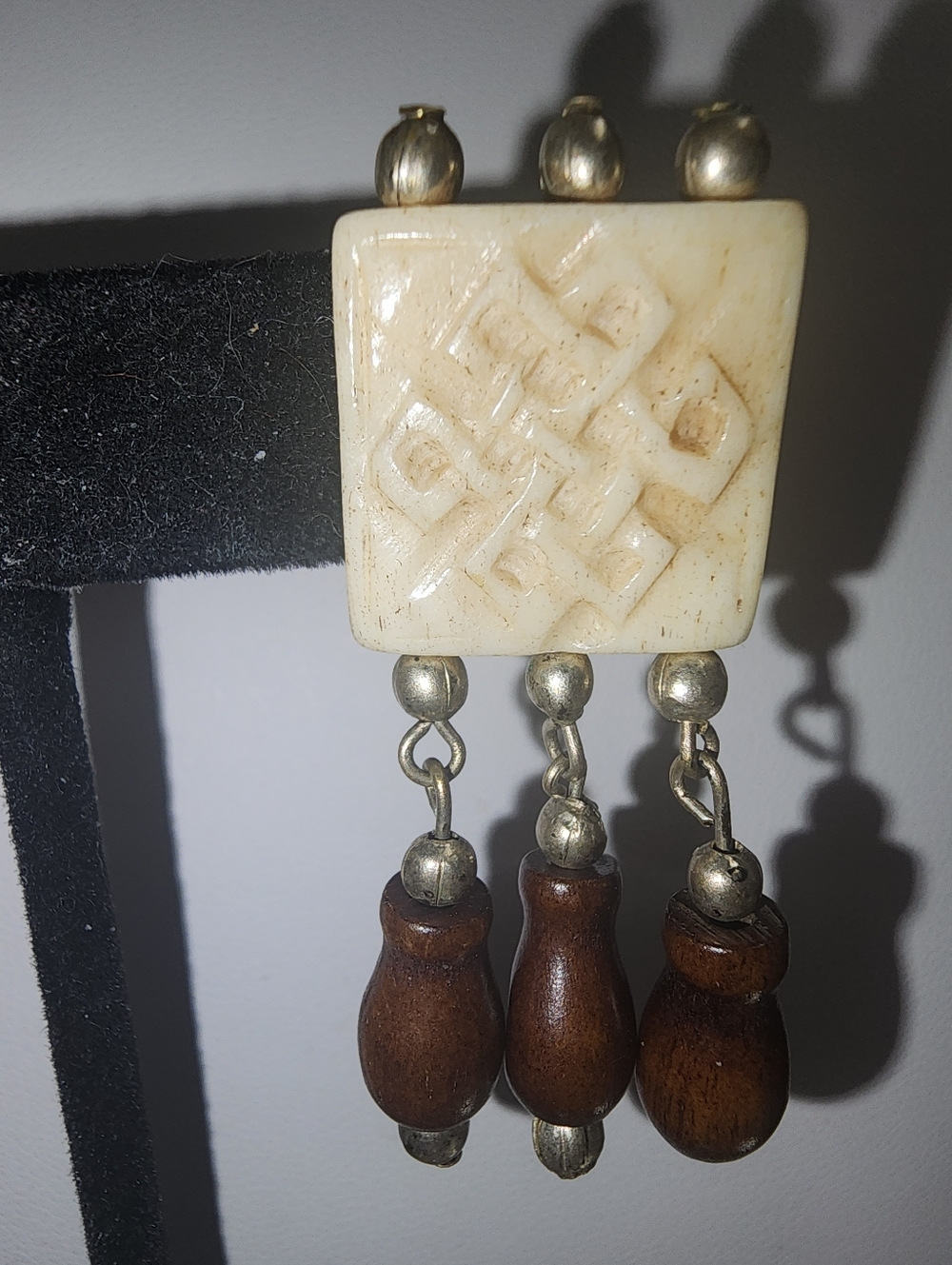 Tibetan Eternal Knot Carved Bone and Stone Post  Pierced Dangle Earrings - Picture 3 of 6
